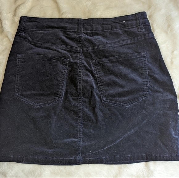 Forever 21║Navy Blue Velvet Miniskirt║Size L - Picture 2 of 3